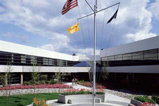 旗下品(pin)牌 旗下品(pin)牌