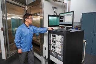 數(shu)字壓力(li)控製(zhi)器(qi)/校準器(qi)